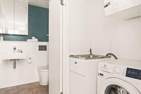 Coastal 2-bed Near Apartment