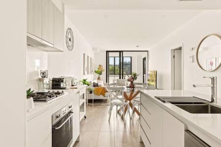 Coastal 2-bed Near Deewhy