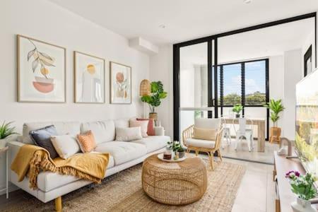 Apartment Coastal 2-bed Near *